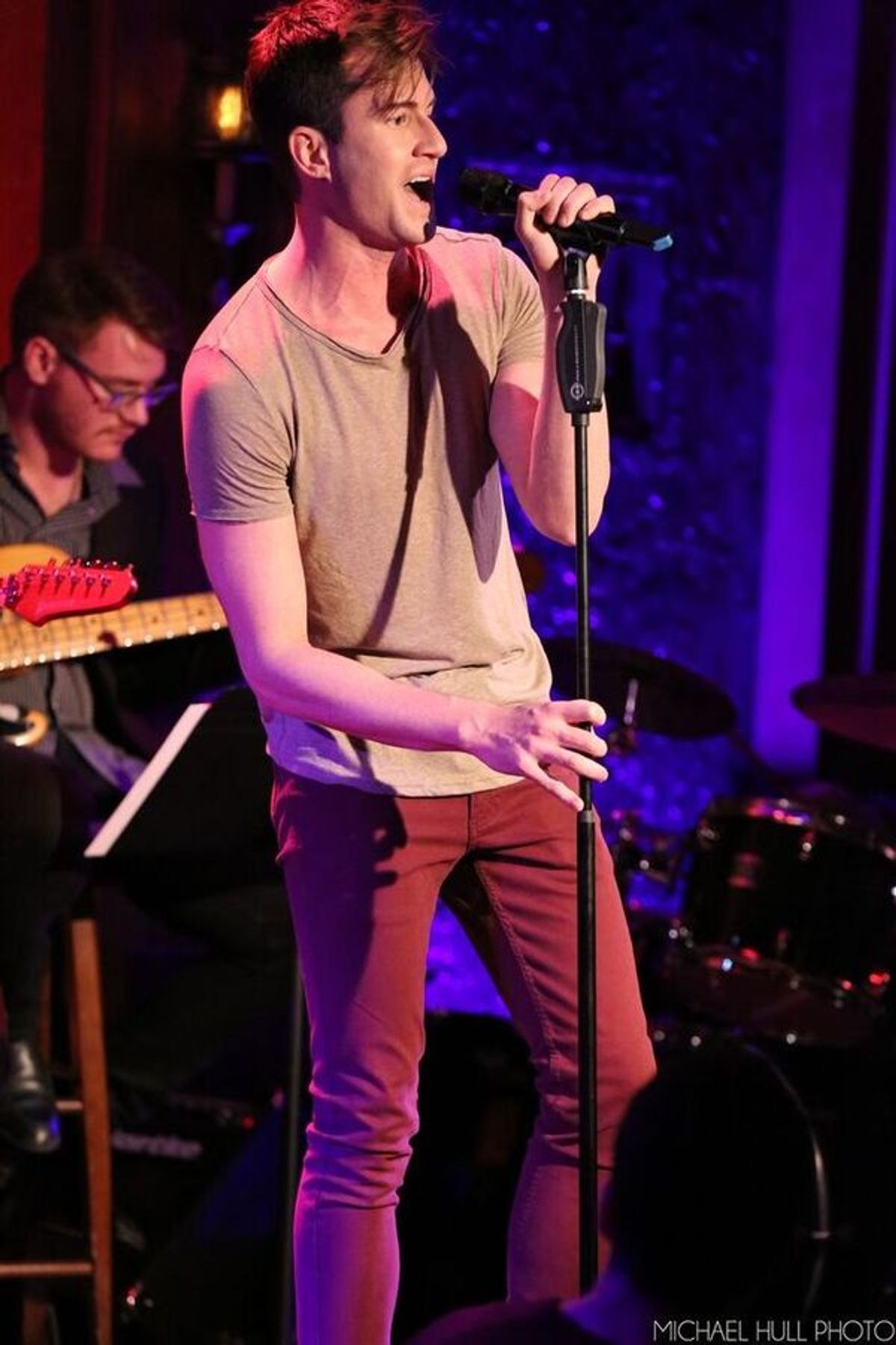 Brandon Beynon singing 'I Do Not Hook Up' at 