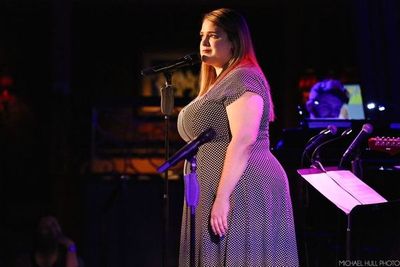  Bonnie Milligan singing 'Where Is Your Heart' Photo