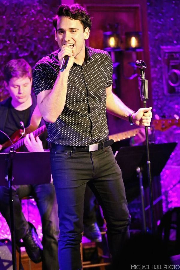 Mike Longo singing 'Behind These Hazel Eyes' Photo