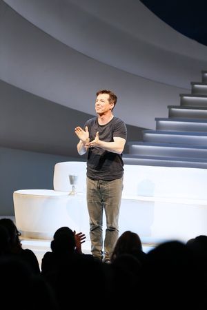 Sean Hayes Photo