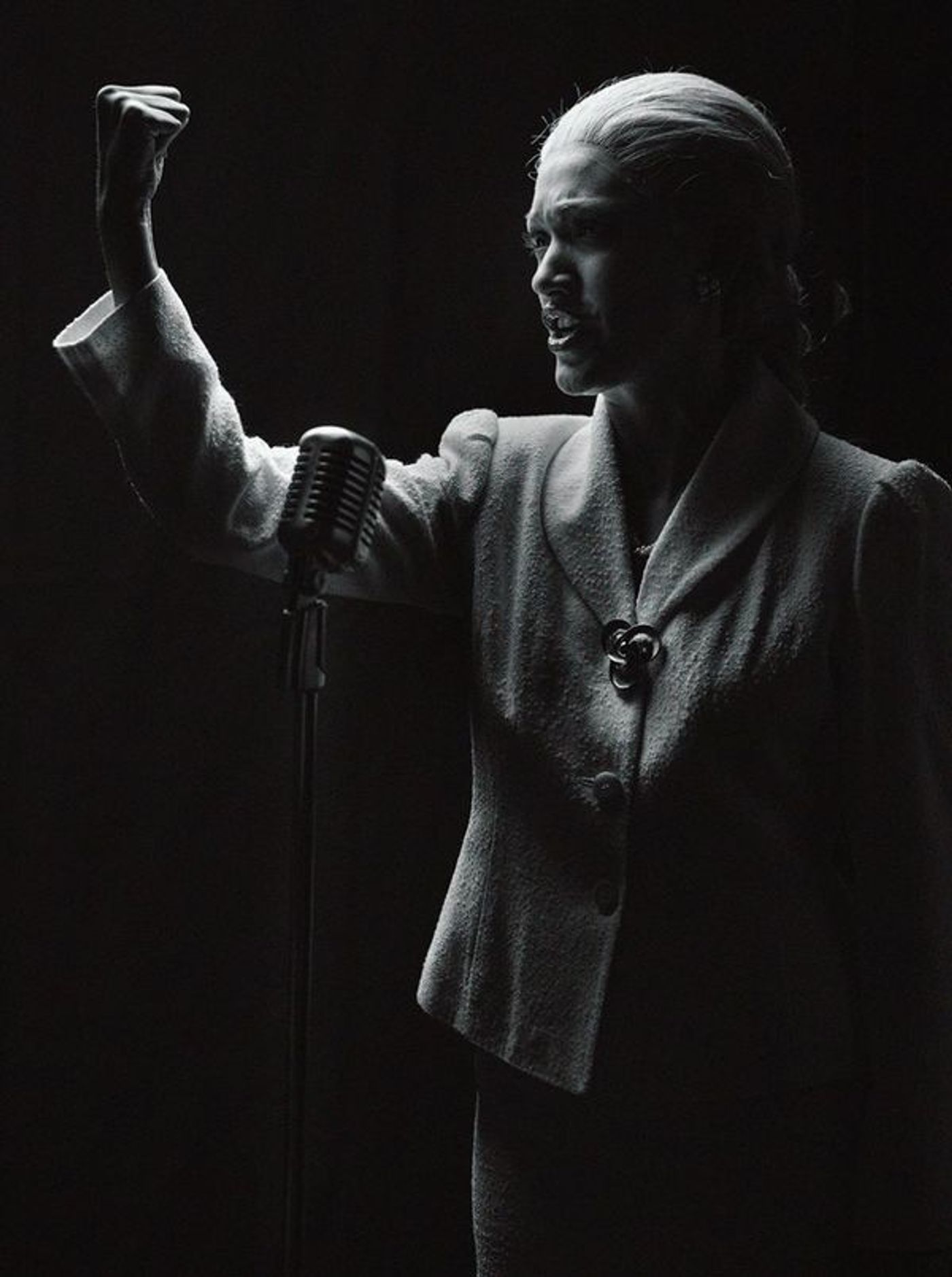 Photo Flash: First Look at Phoenix Theatre's EVITA Photo Flash: First Look at Phoenix Theatre's EVITA Image