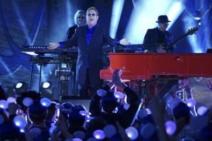 Elton John @ BroadwayWorld Elton John Photo