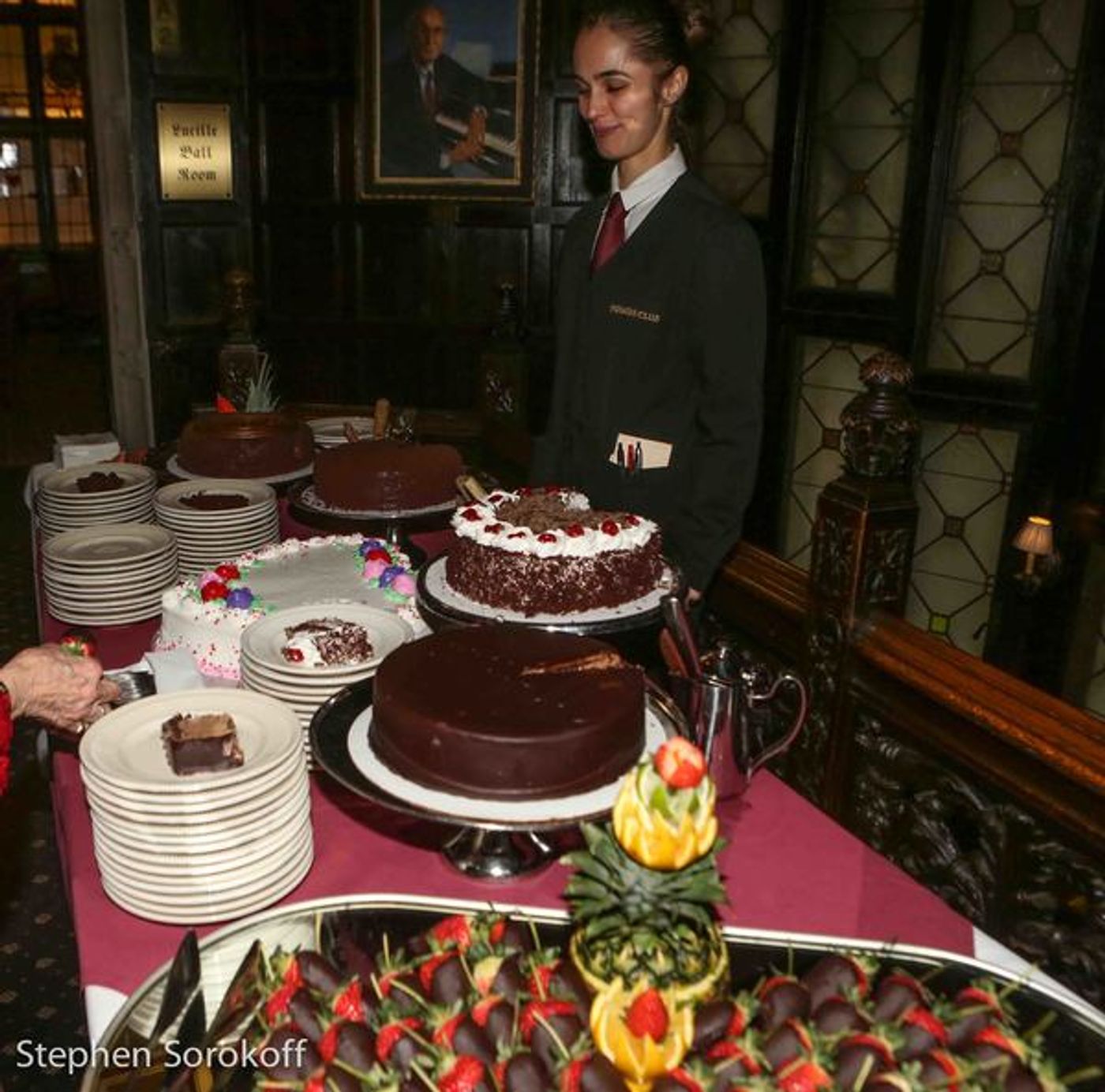 Photo Coverage: Vanessa Trouble Leads The Friars Club's Valentine's Day Celebration  Image