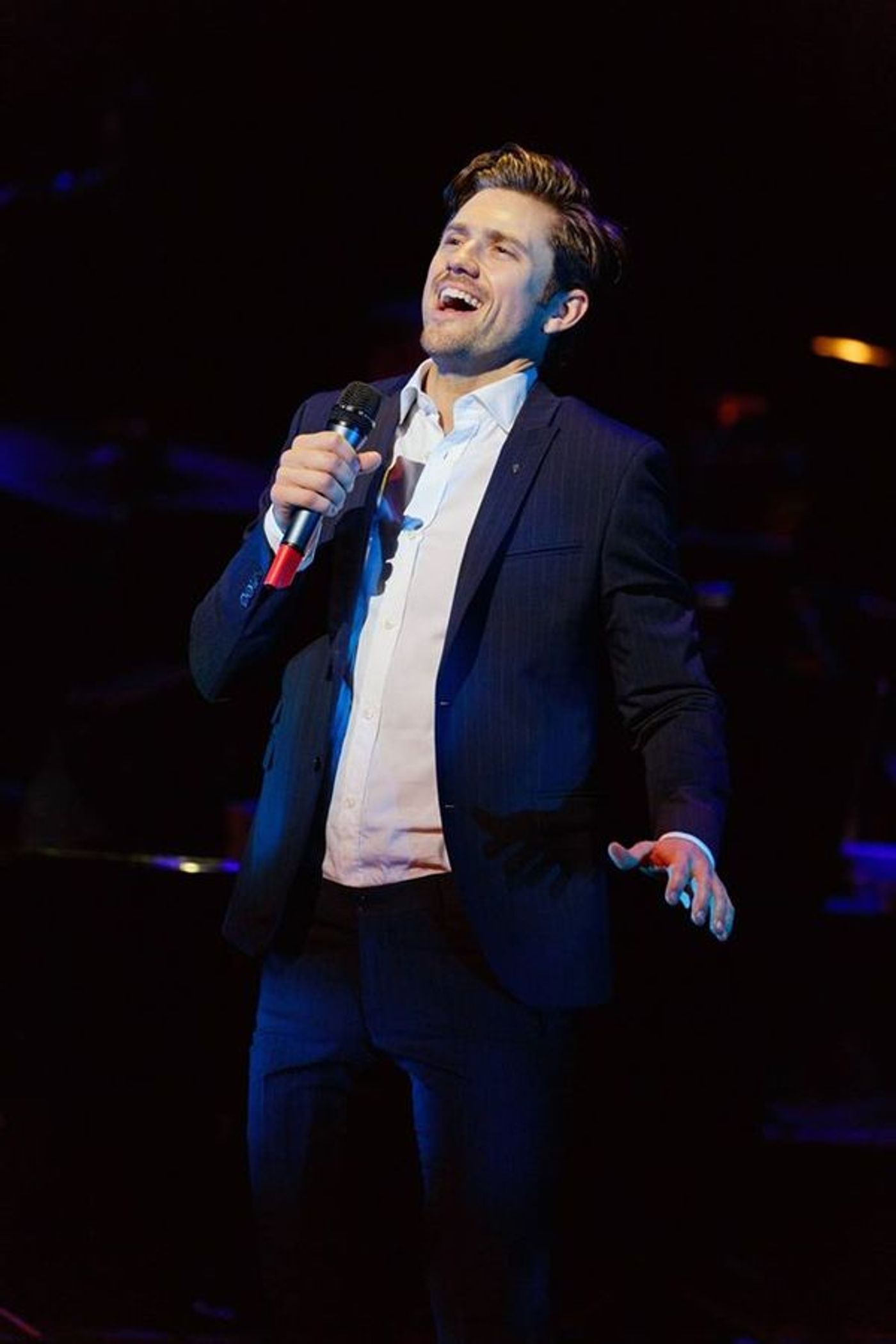Photo Flash: Betty Buckley, Sutton Foster, Aaron Tveit & More Perform at DEFYING GRAVITY Down Under!  Image