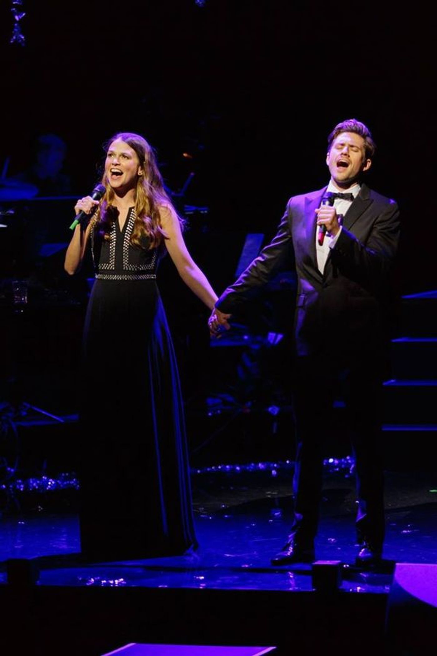 Photo Flash: Betty Buckley, Sutton Foster, Aaron Tveit & More Perform at DEFYING GRAVITY Down Under!  Image