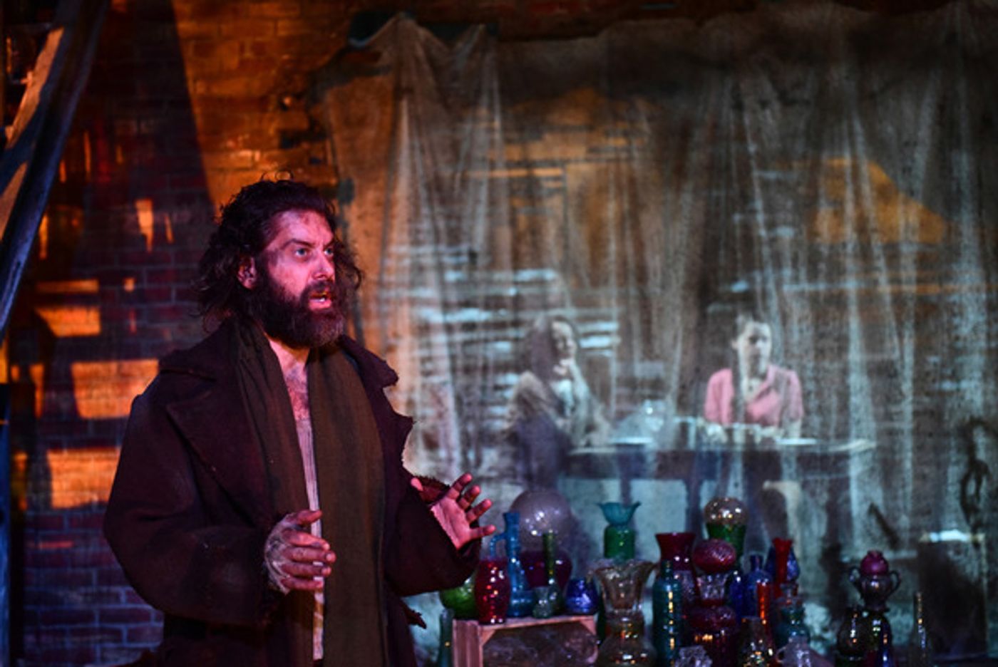 Photo Flash: New Shots from The Hypocrites' THE GLASS MENAGERIE  Image