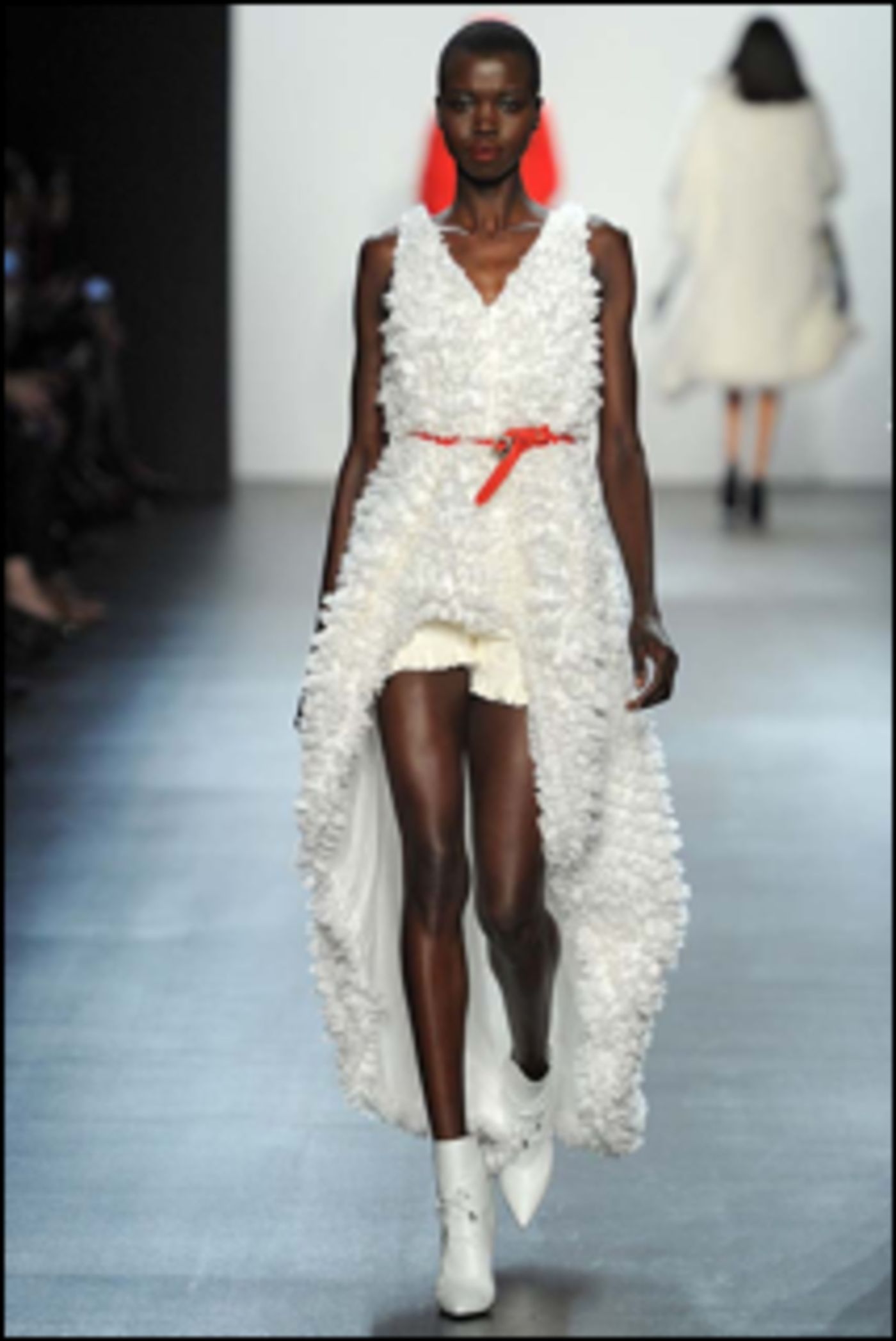 Photo Flash: Thomas Wylde Unveils Exclusive Looks Celebrating Disney's ALICE THROUGH THE LOOKING GLASS Photo Flash: Thomas Wylde Unveils Exclusive Looks Celebrating Disney's ALICE THROUGH THE LOOKING GLASS Image