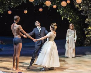 York Walker, David Pittu, Mae Whitman and Sharon Lawrence Photo