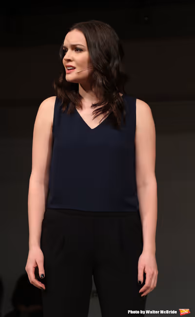 Jennifer Damiano  Photo
