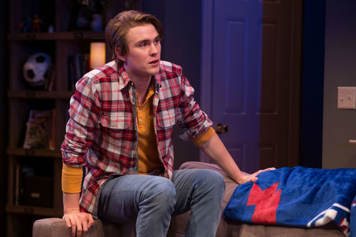 Photo Flash: First Look at Jake Epstein, Jenna Gavigan and Thomas E. Sullivan in STRAIGHT at Theatre Row  Image