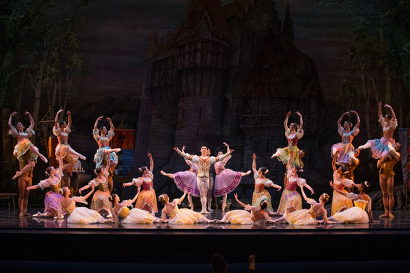 Photo Flash: First Look at Kansas City Ballet's SWAN LAKE, Opening Tonight Photo Flash: First Look at Kansas City Ballet's SWAN LAKE, Opening Tonight Image