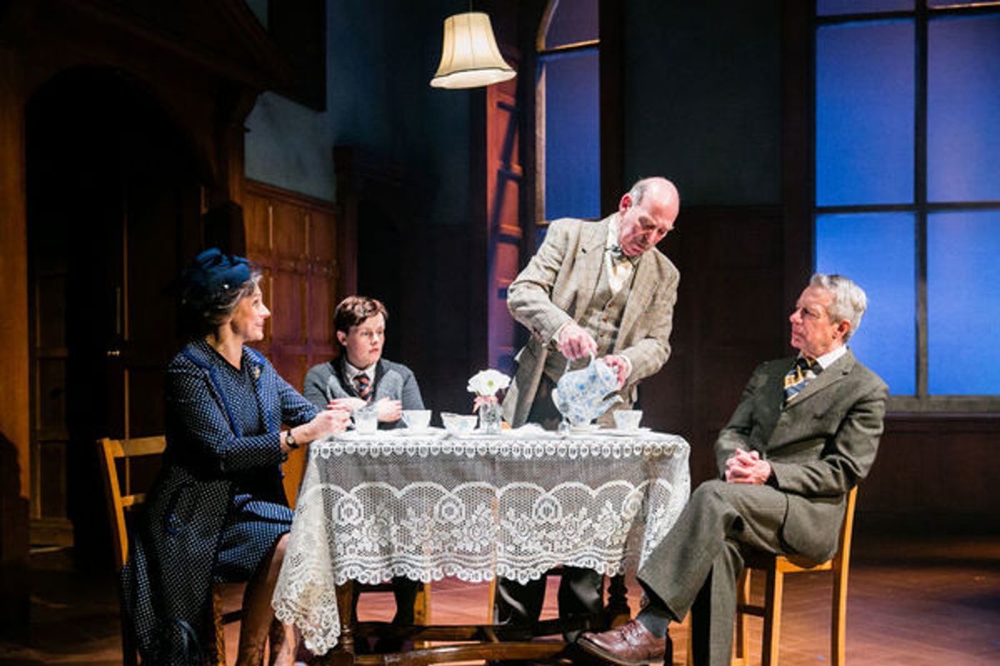 Photo Flash: First Look at Stephen Boxer, Denis Lill and More in the UK Tour of SHADOWLANDS  Image