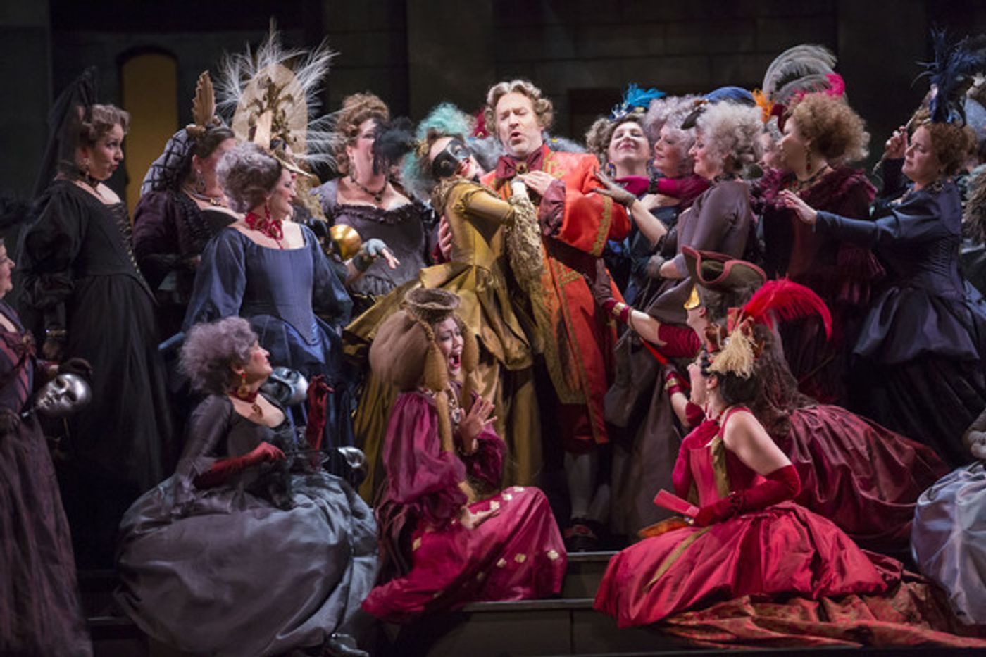 Photo Flash: First Look at Lyric Opera of Chicago's ROMEO AND JULIET, Helmed by Bartlett Sher  Image