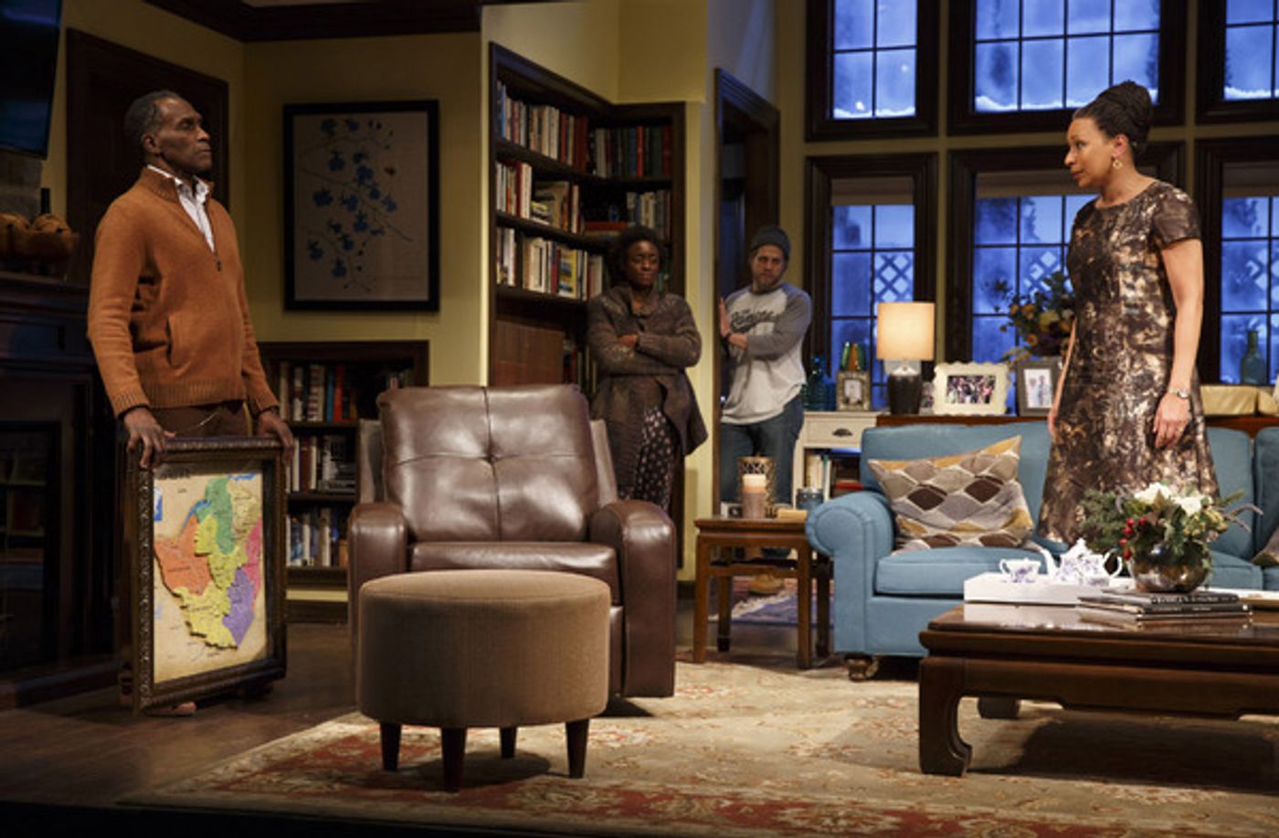 Photo Flash: First Look at Tamara Tunie, Roslyn Ruff and More in FAMILIAR at Playwrights Horizons  Image