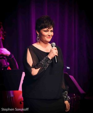 Lisa Howard @ BroadwayWorld Lisa Howard Photo