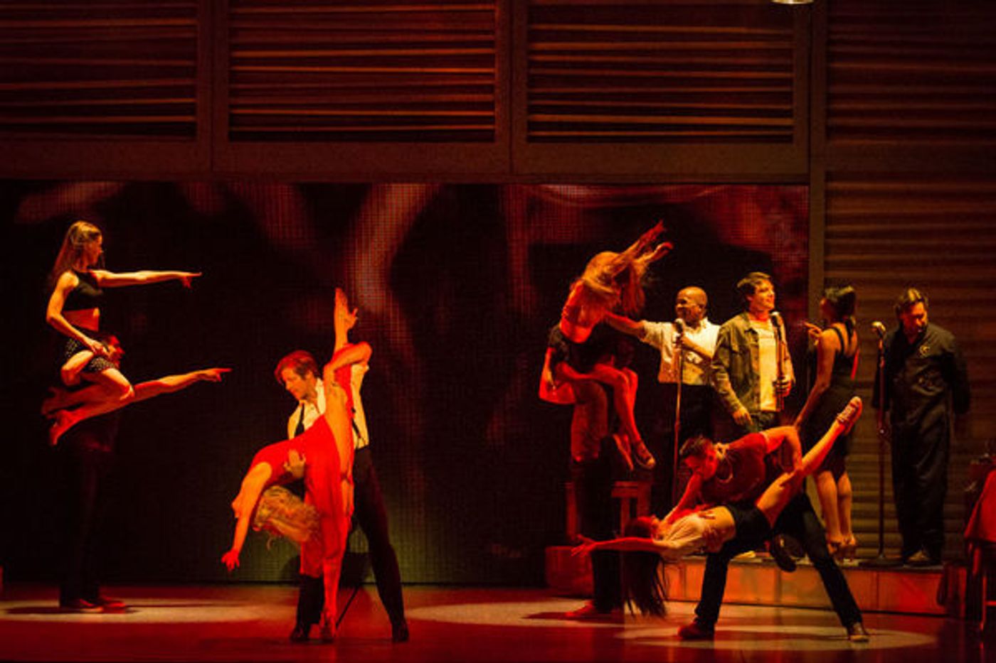 Photo Flash: Rachel Boone, Christopher Tierney and More in DIRTY DANCING Tour  Image