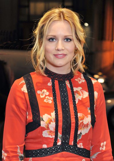 Cara Theobold Photo
