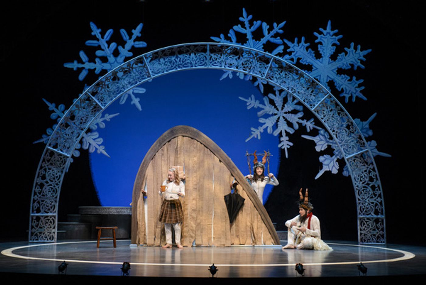Photo Flash: First Look at Alliance Theatre's THE LION, THE WITCH, AND THE WARDROBE Photo Flash: First Look at Alliance Theatre's THE LION, THE WITCH, AND THE WARDROBE Image
