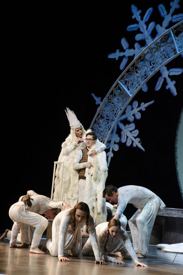 Tess Malis Kincaid, Patrick Wade, and the cast of Alliance's THE LION, THE WITCH AND  Photo