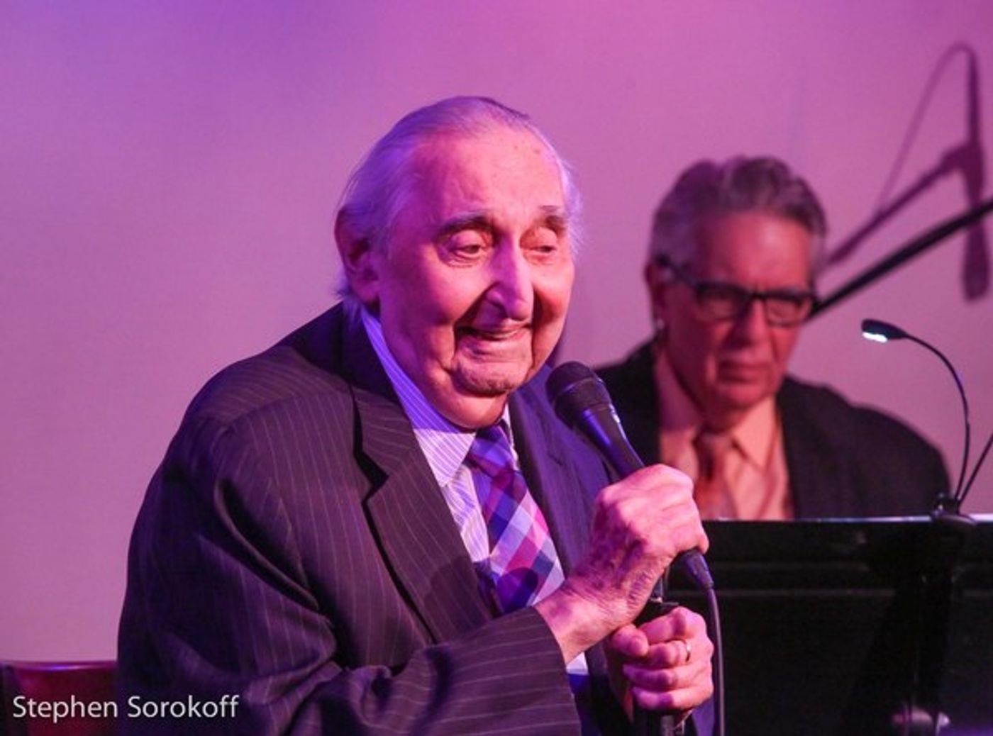 Photo Coverage: Fyvush Finkel Opens at The Metropolitan Room  Image