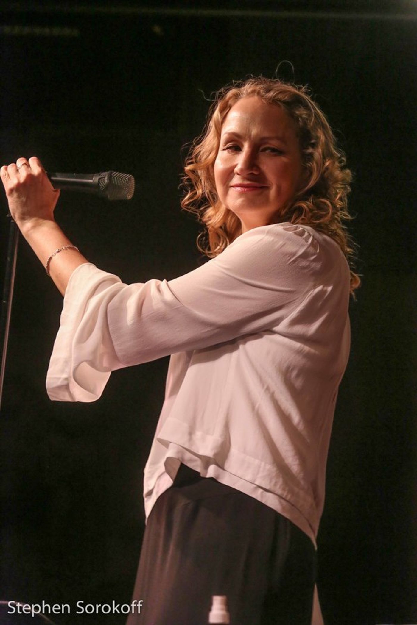 Photo Coverage: Joan Osborne Debuts at Cafe Carlyle with Songs Of Bob Dylan  Image