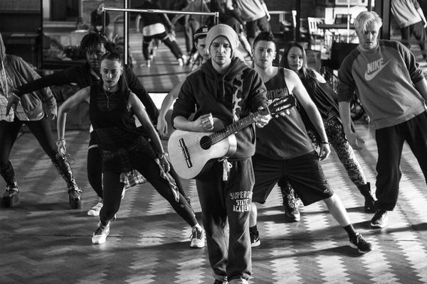 Matt Thorpe and the cast of the UK tour of AMERICAN IDIOT Photo