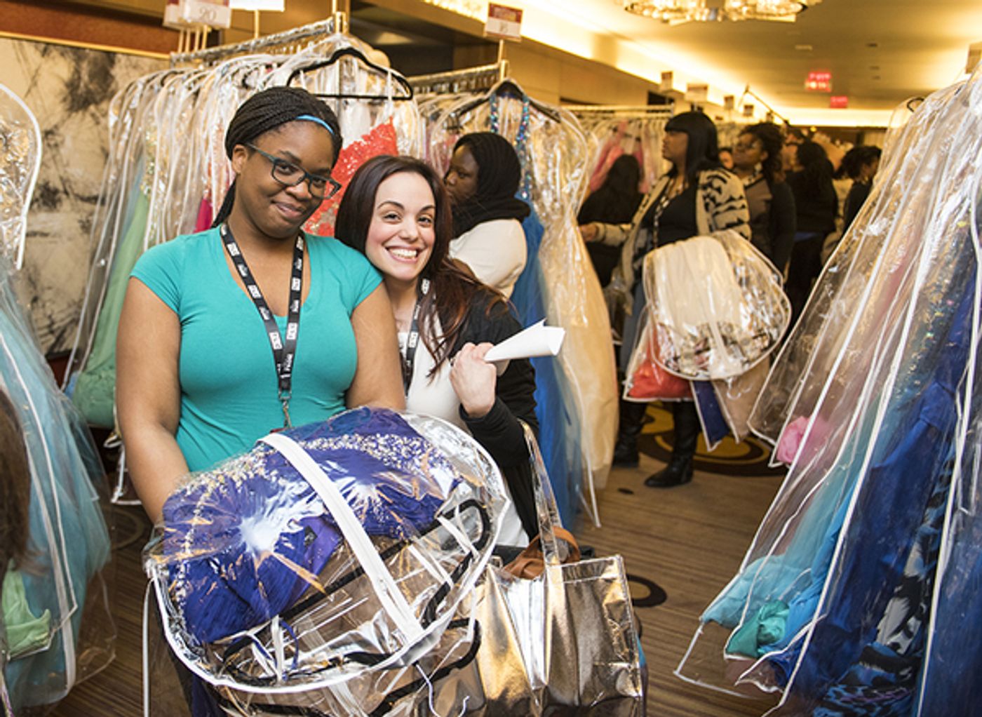 Photo Flash: Broadway's Eden Duncan-Smith Attends TLC's SAY YES TO THE PROM Initiative in NYC  Image