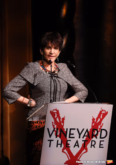 Mercedes Ruehl  Photo