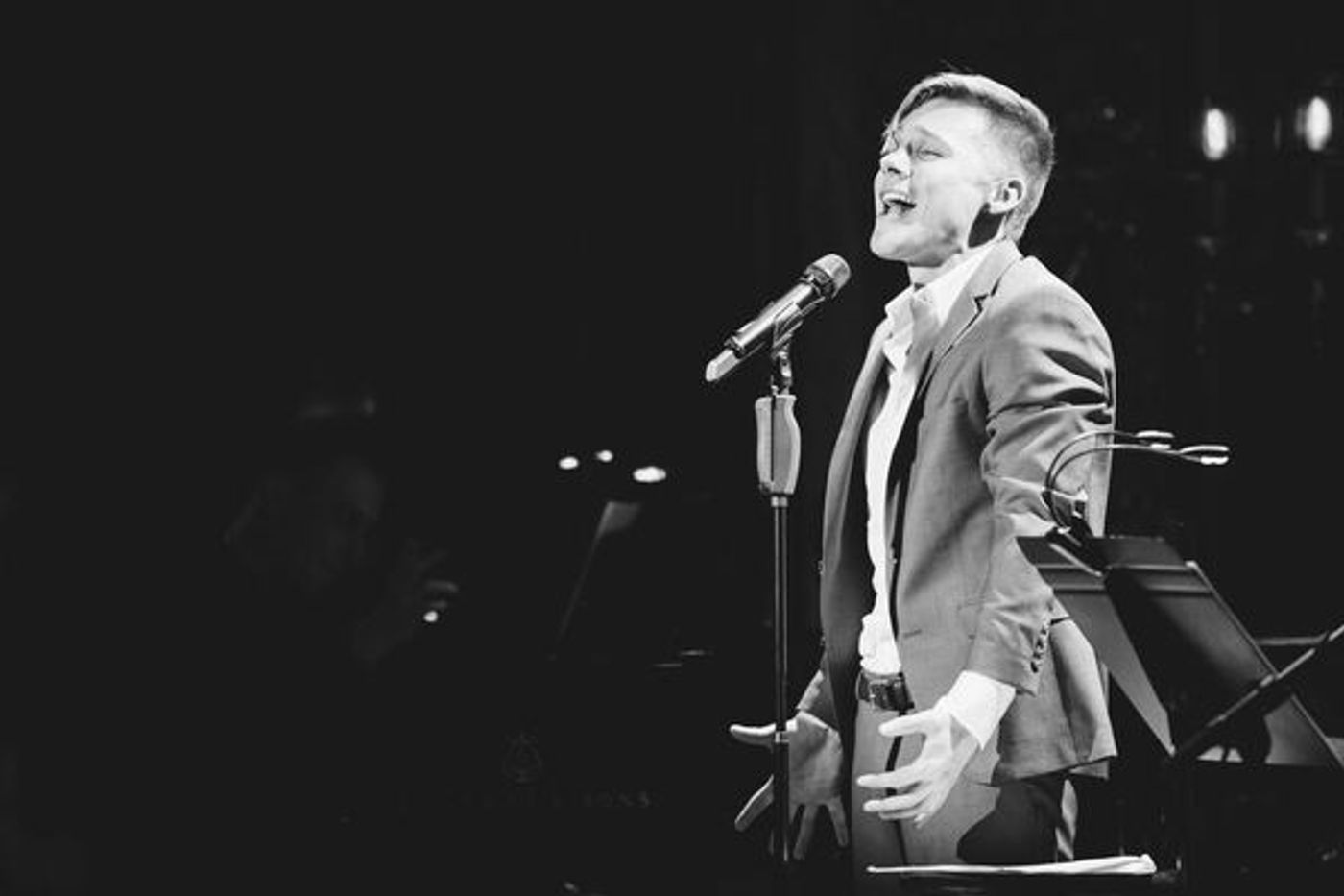 Photo Flash: Seth Sikes 'SINGS LIZA MINNELLI' at Feinstein's/54 Below  Image
