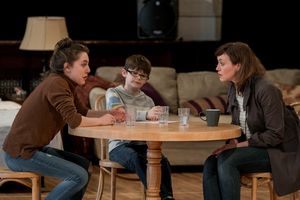 Madeline Weinstein (Wendy Gilbert), Jack Edwards (Louis Gilbert) and Rebecca Spence ( Photo