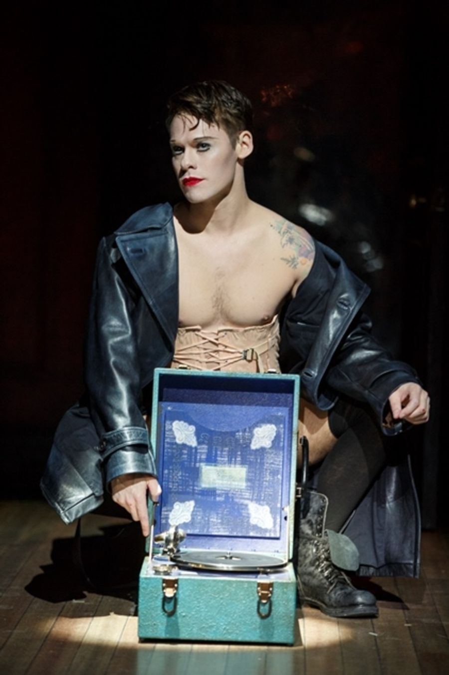 Photo Flash: CABARET Heads to the Adrienne Arsht Center Tonight Image