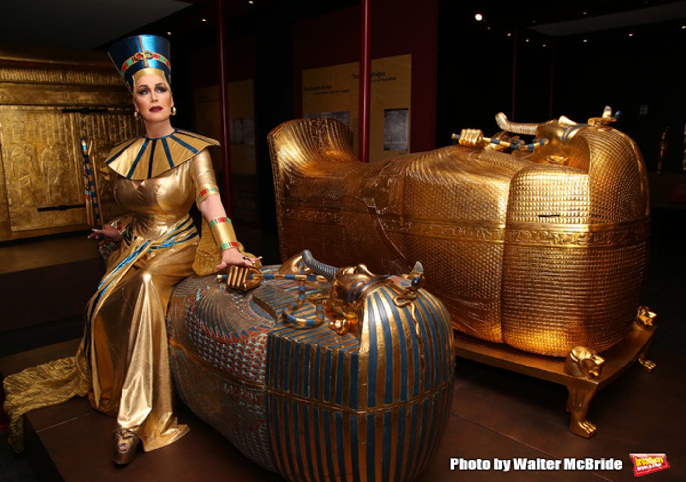 Photo Coverage: Gloria Gray Visits 'The Discovery of King Tut'  Image