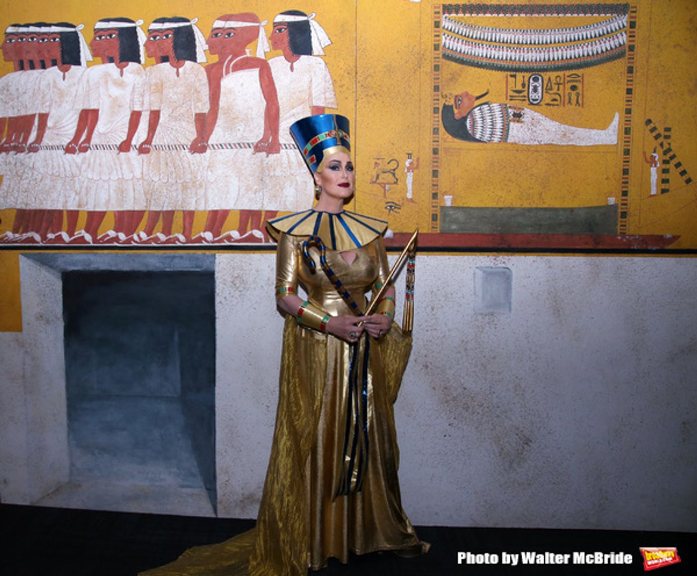 Photo Coverage: Gloria Gray Visits 'The Discovery of King Tut'  Image