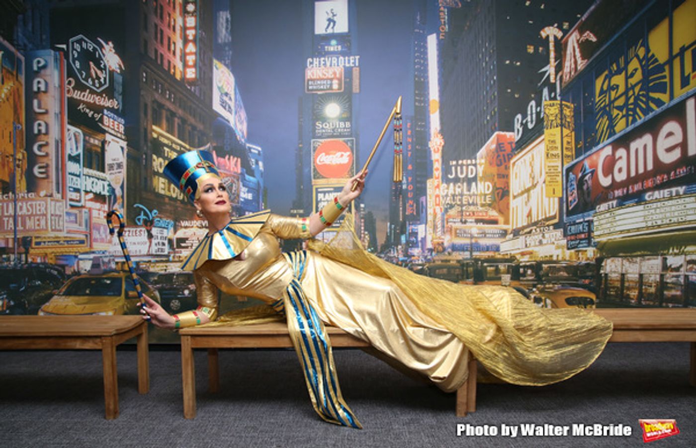 Photo Coverage: Gloria Gray Visits 'The Discovery of King Tut'  Image