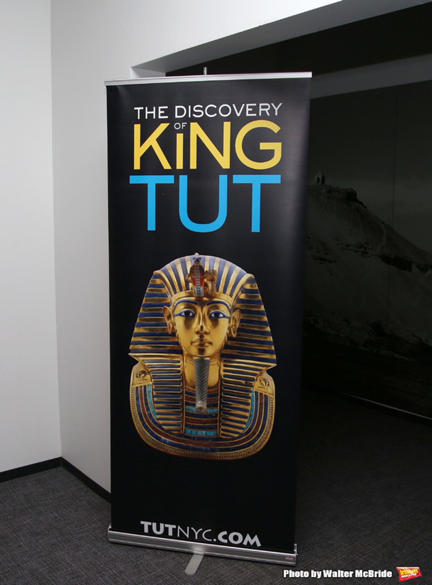 Photo Coverage: Gloria Gray Visits 'The Discovery of King Tut'  Image