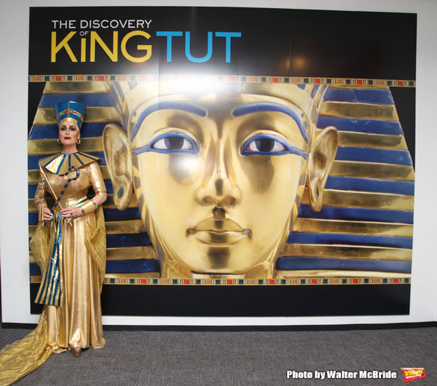 Photo Coverage: Gloria Gray Visits 'The Discovery of King Tut'  Image