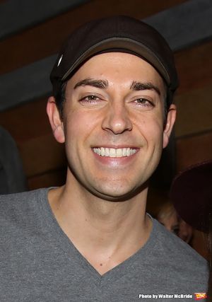 Zachary Levi  Photo