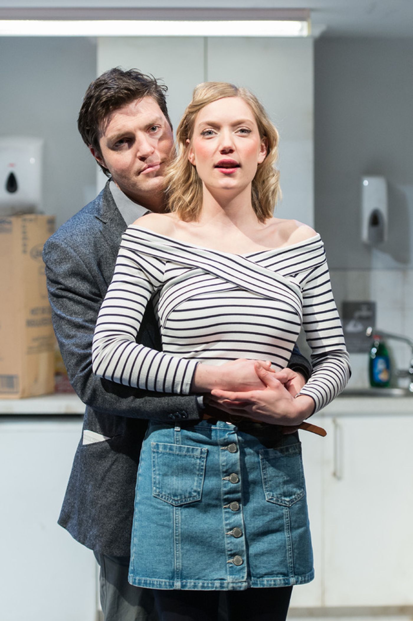 Photo Flash: First Look at REASONS TO BE HAPPY's UK Debut at Hampstead Theatre  Image
