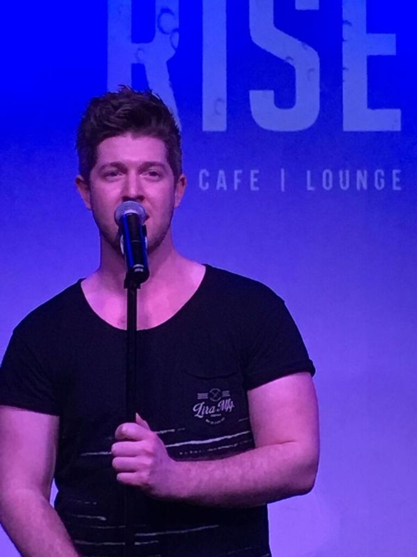 Photo Flash: Eric Krop Performs at Rise Bar  Image