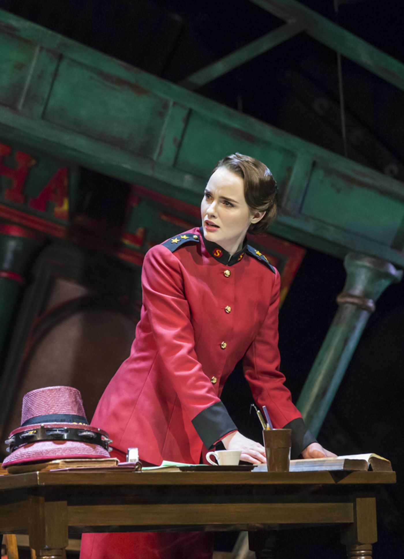 Photo Flash: First Look at Richard Fleeshman, Maxwell Caulfield, Louise Dearman and More in GUYS AND DOLLS UK Tour  Image