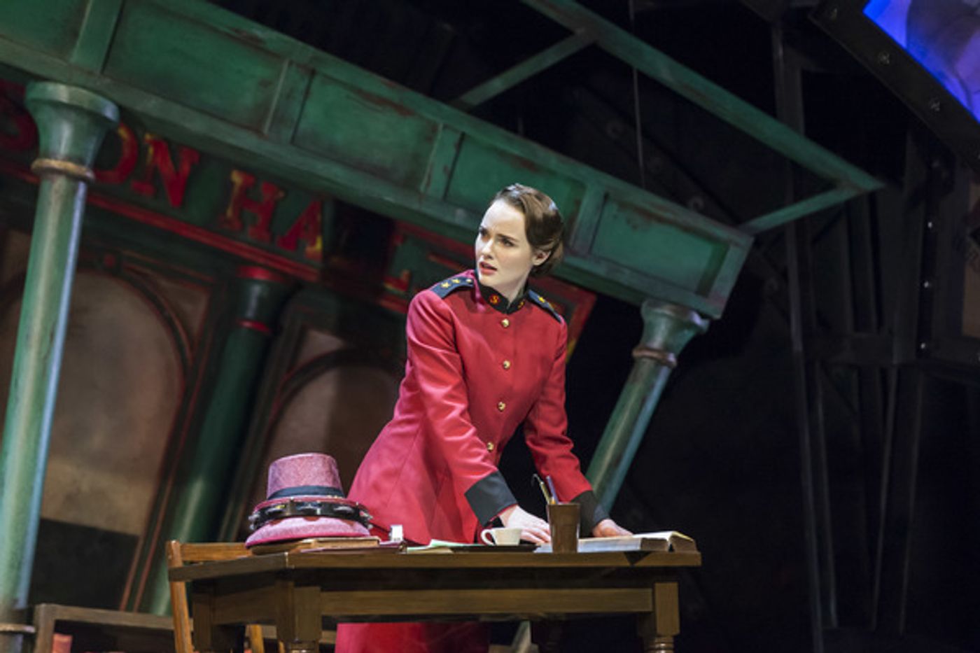 Photo Flash: First Look at Richard Fleeshman, Maxwell Caulfield, Louise Dearman and More in GUYS AND DOLLS UK Tour  Image