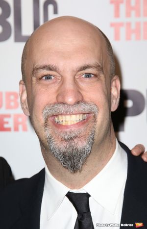 Lindsay Jones  Photo