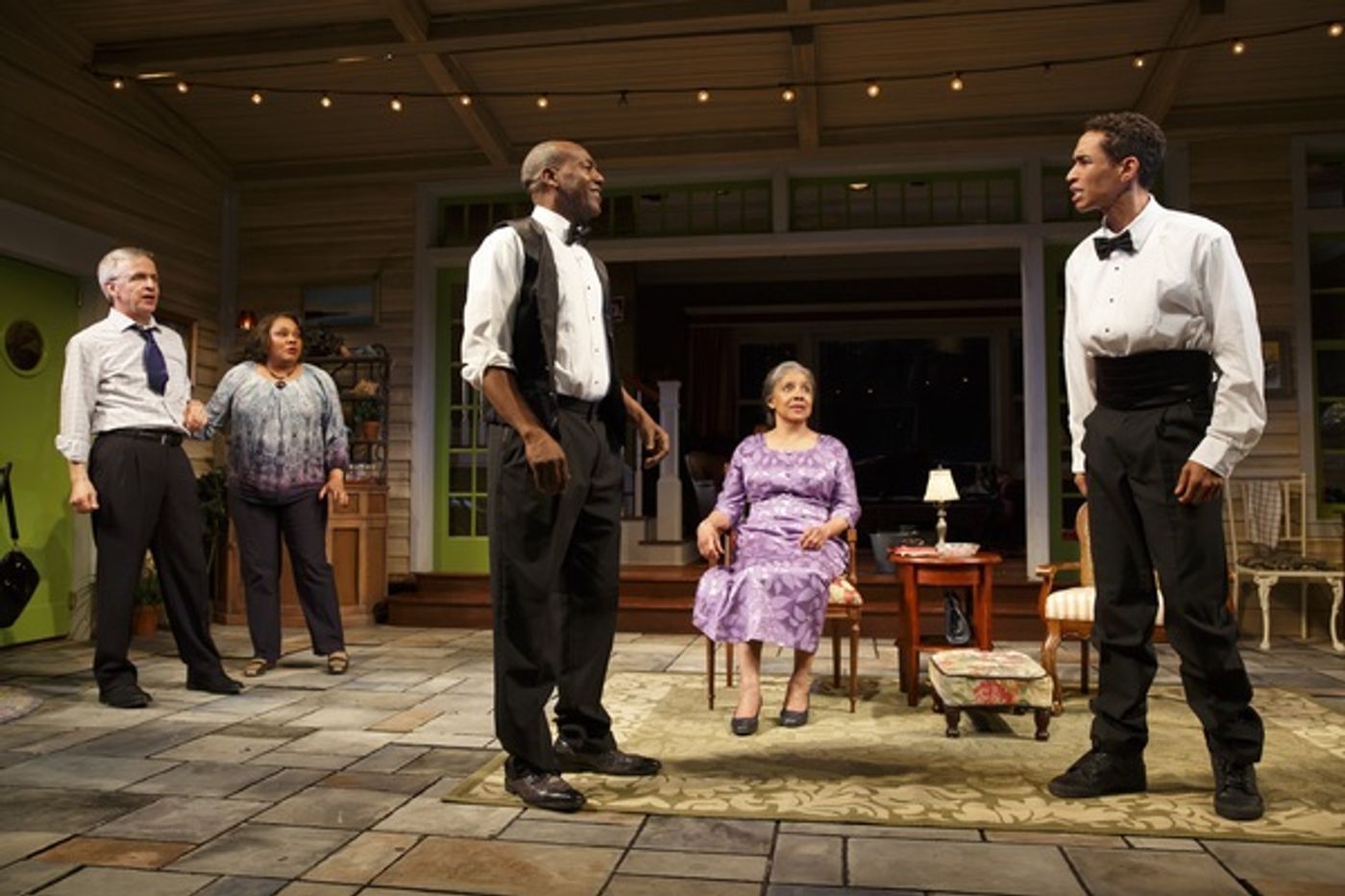 Photo Flash: First Look at Phylicia Rashad, Robert Joy & More in HEAD OF PASSES at The Public  Image