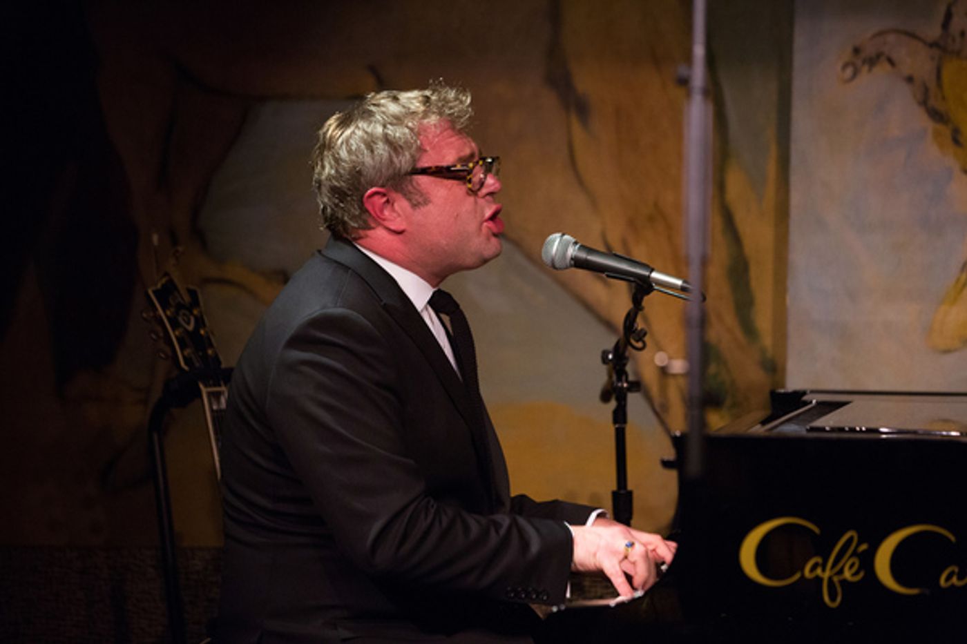 Photo Flash: Steven Page Brings 'HEAL THYSELF' to Cafe Carlyle  Image