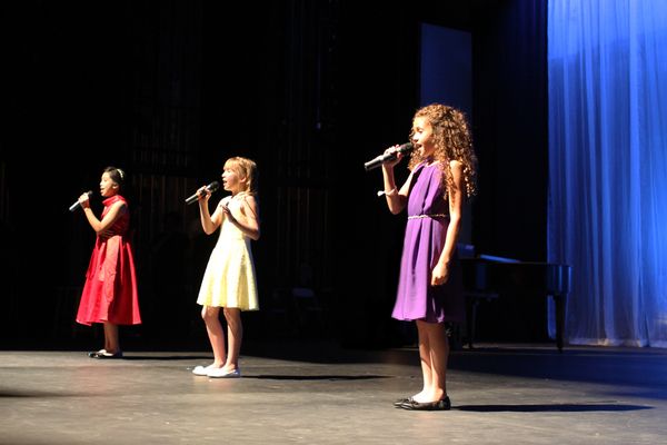 Casteen Jade Legaspi, Noelle Lidyoff, Scarlet Spencer Photo