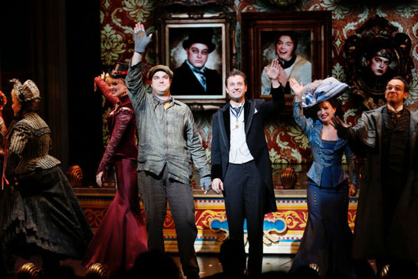 Photo Flash: Red Carpet Arrivals at A GENTLEMAN'S GUIDE in LA - Darren Criss, Shoshana Bean, Jane Kaczmarek and More!  Image