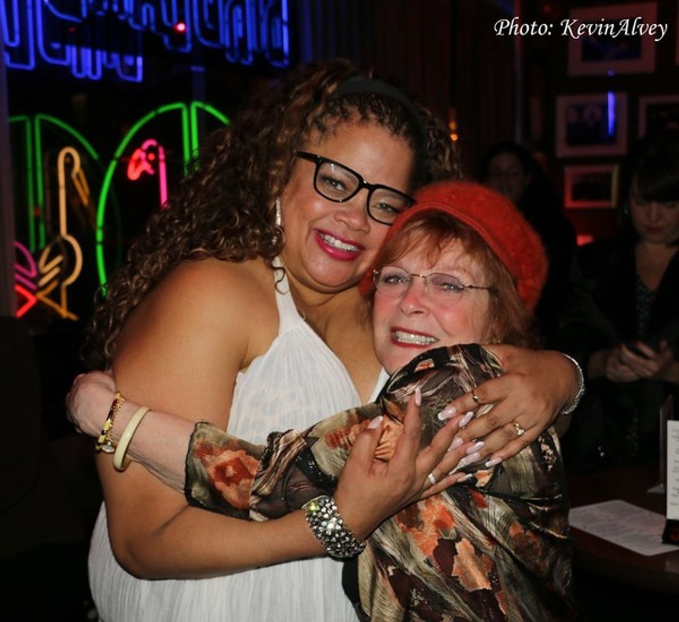 Photo Flash: Natalie Douglas Celebrates New CD HUMAN HEART at Birdland  Image