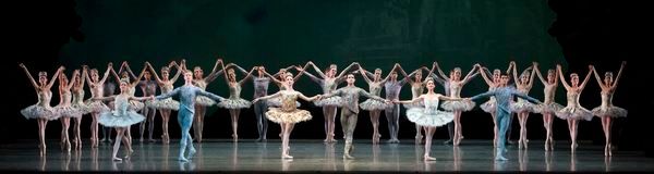 Photo Flash: MCB's A MIDSUMMER NIGHT'S DREAM Features Michele Oka Doner's Ocean-Inspired Costumes  Image