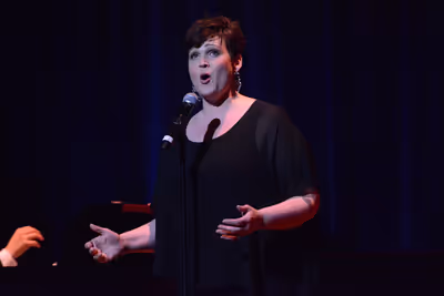 Lisa Howard Photo