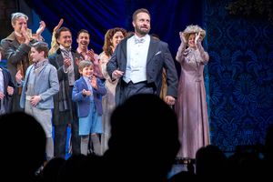 Alfie Boe and the cast of FINDING NEVERLAND @ BroadwayWorld Alfie Boe and the cast of FINDING NEVERLAND Photo